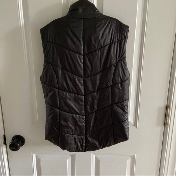 Aeropostale Black Vest - Picture 3 of 3